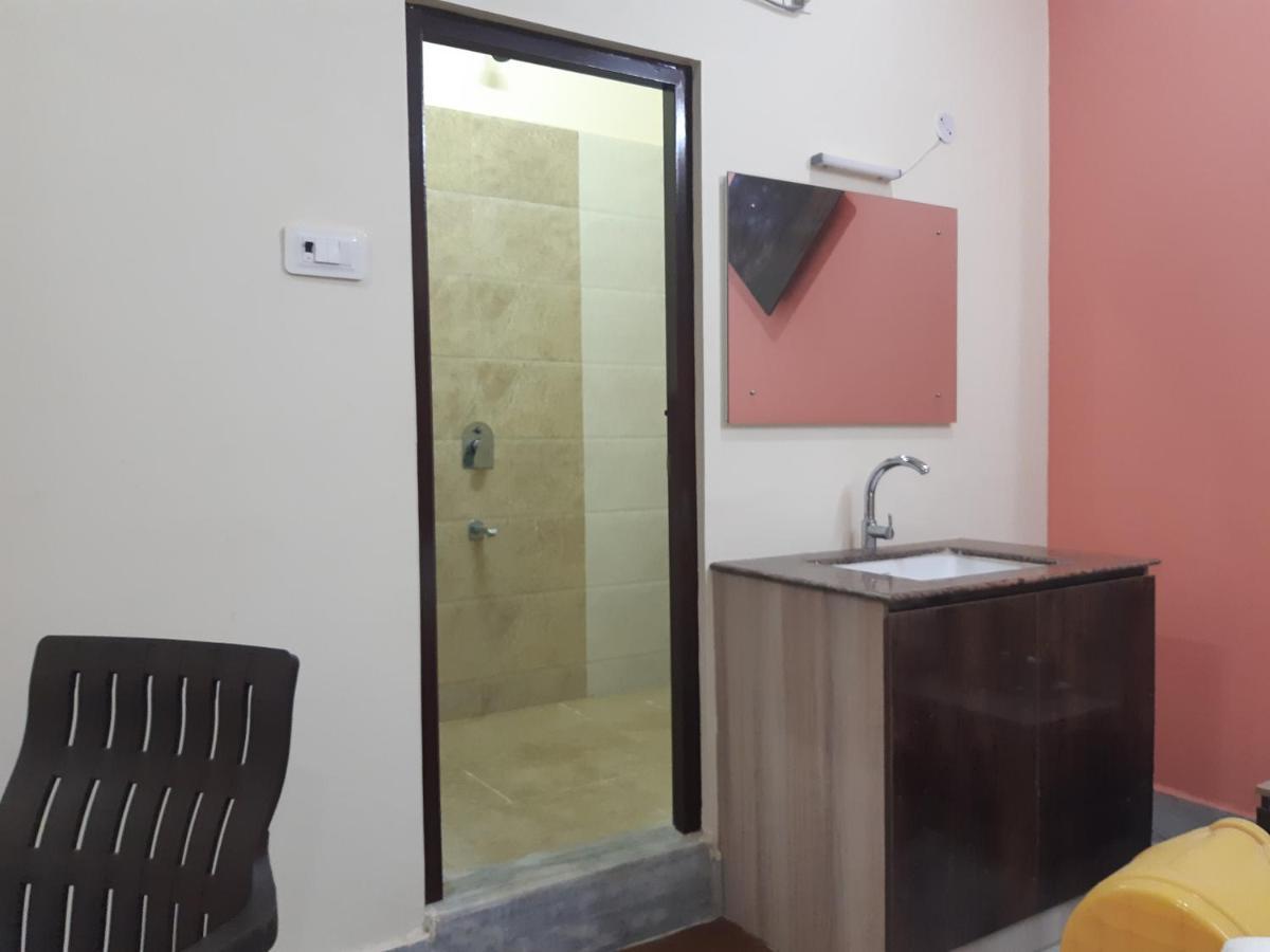 Devansh Bhanu Residency Dbr Srikalahasti Exterior photo